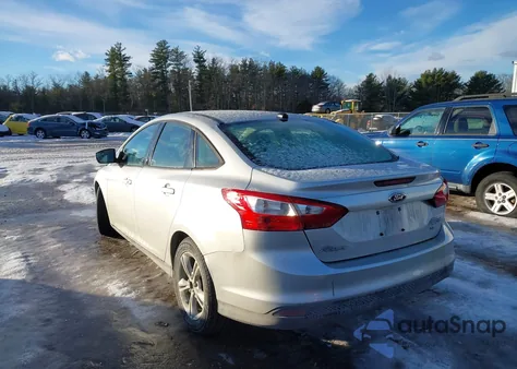 2014 Ford Focus Se z USA, uszkodzony, nr VIN 1FADP3F26EL438153